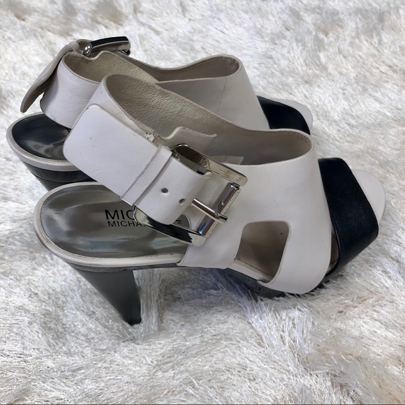 MICHAEL Michael Kors Carla Platform Sandals - Picture 4 of 8